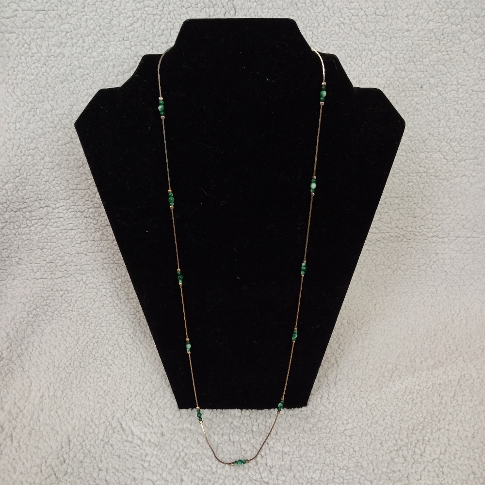 Gold snake chain green&white bread necklace
